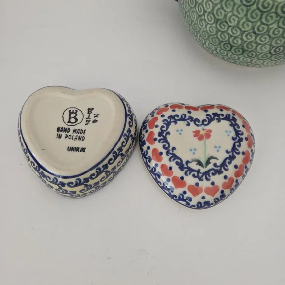 Polish Pottery Teapot, Heart Trinket Box And Small Plate - Picture 3 of 9
